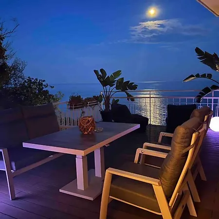 Silenzio E Relax Fronte Mare A Appartement Varazze