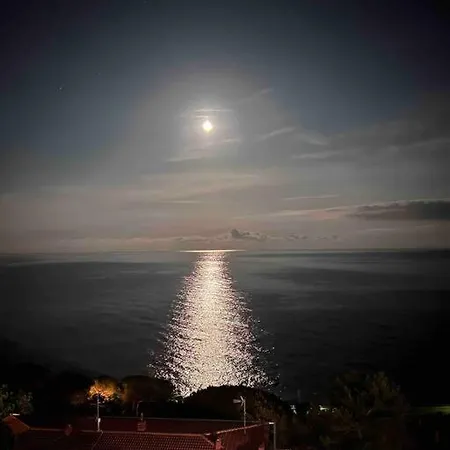 Silenzio E Relax Fronte Mare A Апартаменты