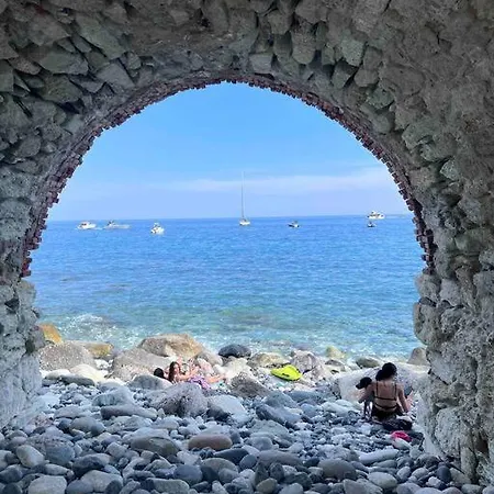 Silenzio E Relax Fronte Mare A Апартаменты Варацце